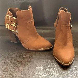 Gianni Bini leather ankle boots